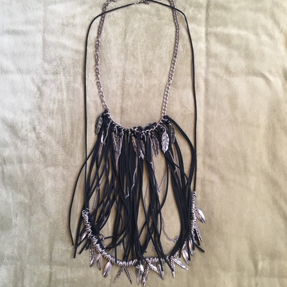 Leaf Charm 2 Piece Detachable Layering Necklace - Picture 2 of 6